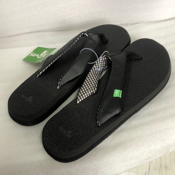 NWT Women’s Yoga Mat Sanuk Flip Flop Black - Picture 2 of 3